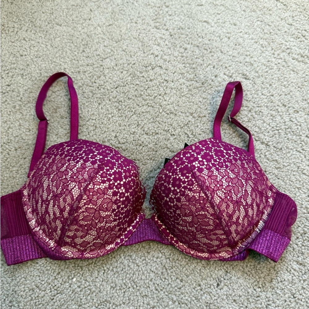 Victoria's Secret Lace Underwire Push-up Bra in Purple